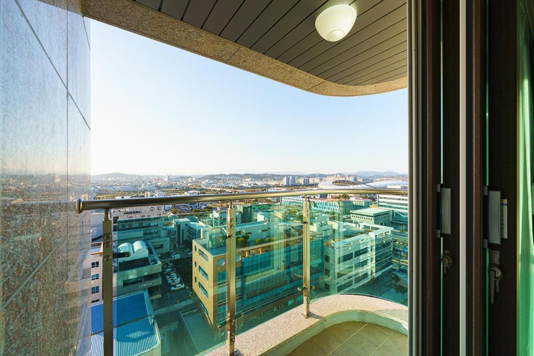 Raonstay In Perla Hotel Jinju Exterior foto