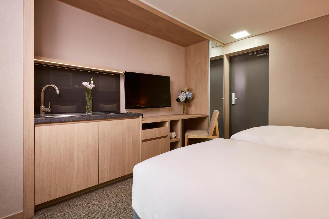 Raonstay In Perla Hotel Jinju Exterior foto